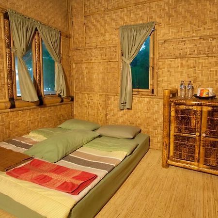 Bumbangku Beach Cottage Awang Exterior foto